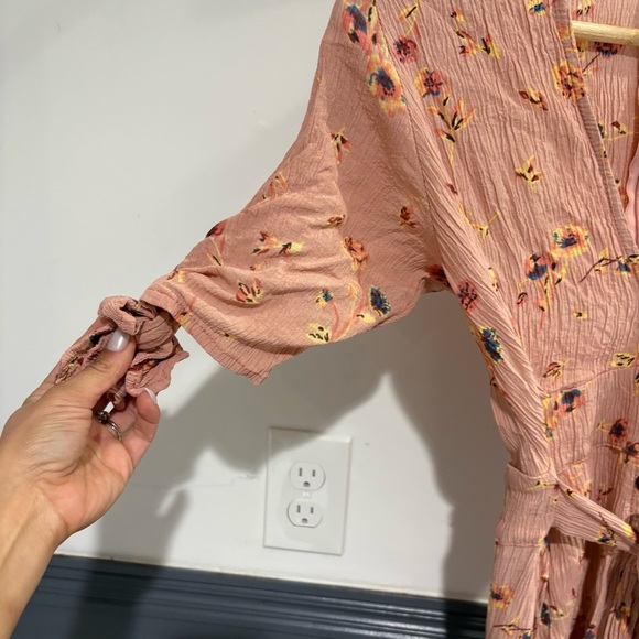 Faithfull the Brand Blush Floral Dress - Picture 5 of 16